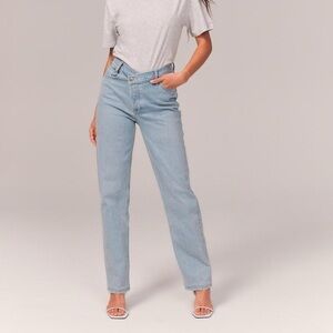 Abercrombie The Dad High Rise Jean size 6 short